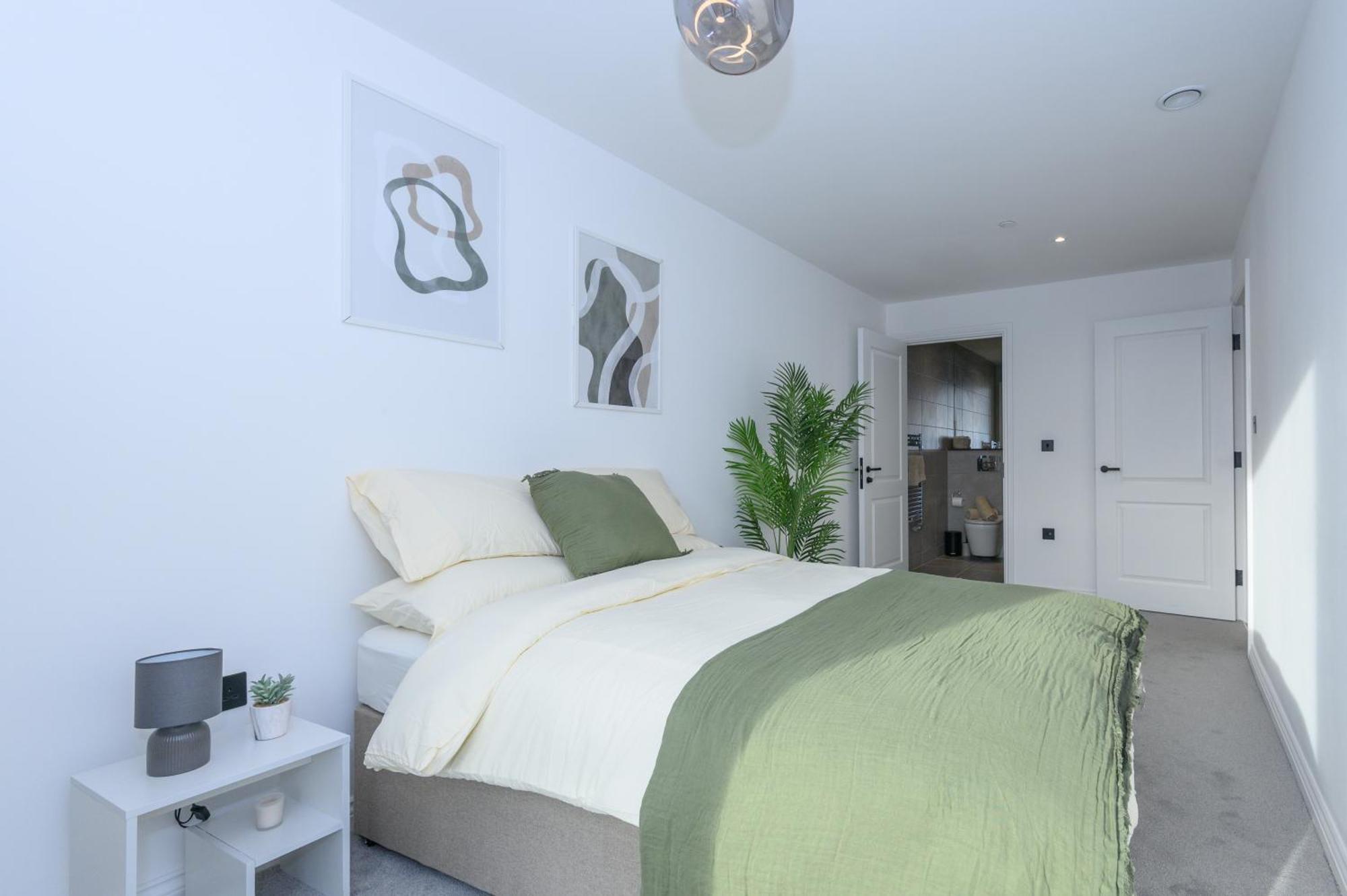 Superior 1 Bed Apartment By Leeds Train Staiton Екстер'єр фото