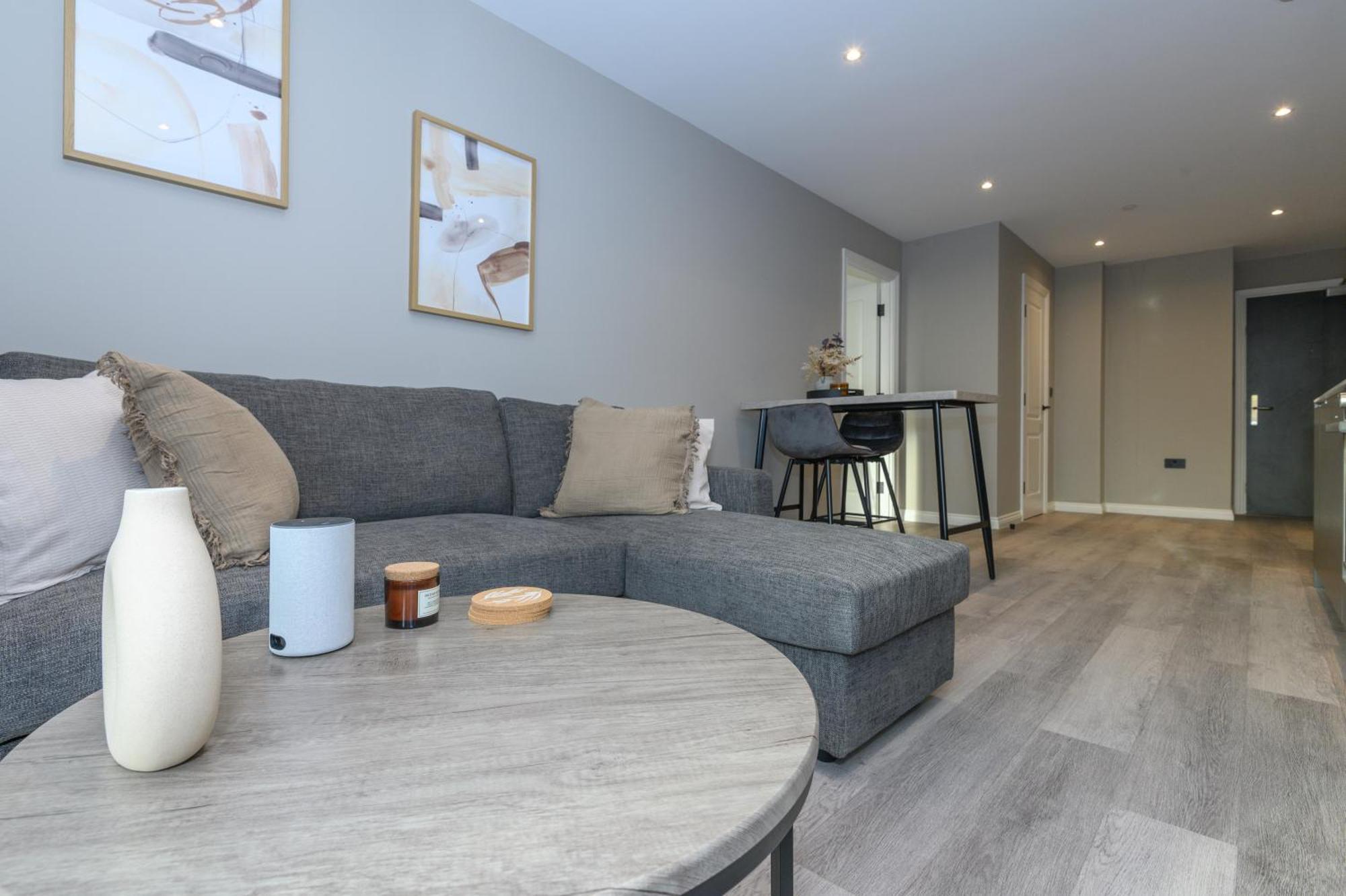 Superior 1 Bed Apartment By Leeds Train Staiton Екстер'єр фото